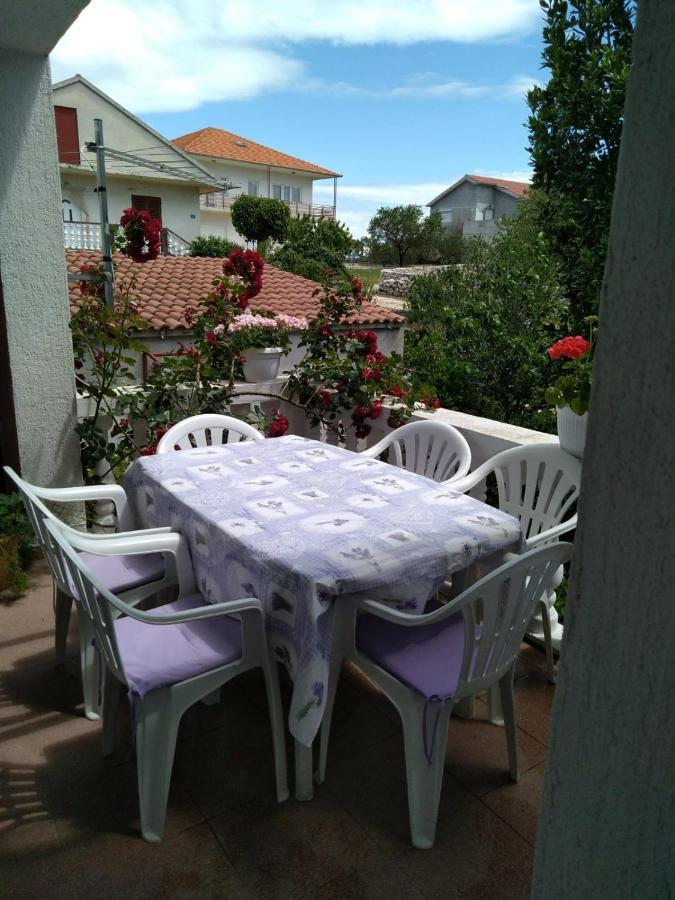 Apartman Sunce Raslina Екстериор снимка